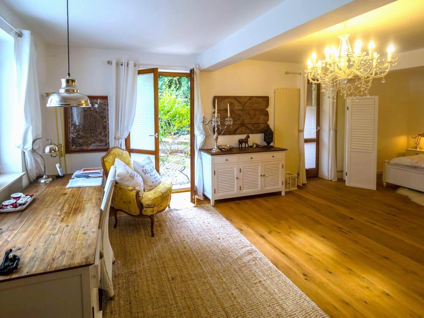 Einliegerwohnung In Einer Muehle Vor Den Toren Frankfurts, Ideal Fuer Messegaeste Oder Stop Over ดรายค์ ภายนอก รูปภาพ